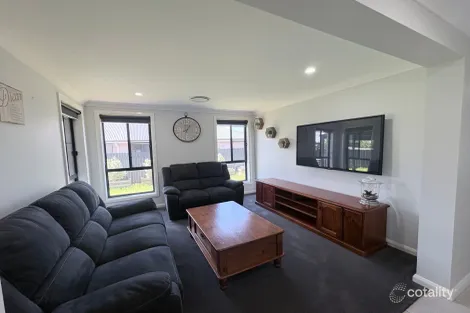 Property photo of 30 Sunrise Crescent Armidale NSW 2350