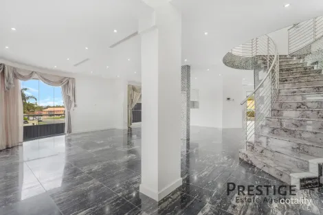 Property photo of 31 Cuthbert Crescent Edensor Park NSW 2176