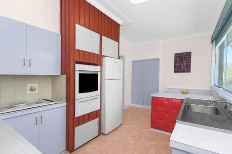 Property photo of 594 Macquarie Drive Eleebana NSW 2282