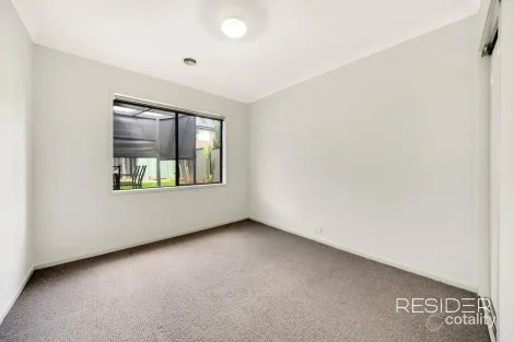 Property photo of 42 Plume Drive Mernda VIC 3754