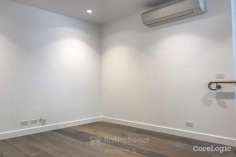Property photo of 3 Doepel Way Docklands VIC 3008