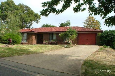 2 Chifley Cres, Trott Park, SA 5158