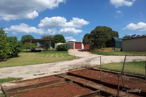 Property photo of 13 Kay-Ann Court Hampton QLD 4352