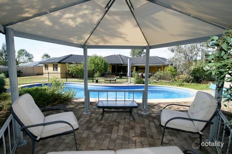 Property photo of 17 Cowan Place Lloyd NSW 2650