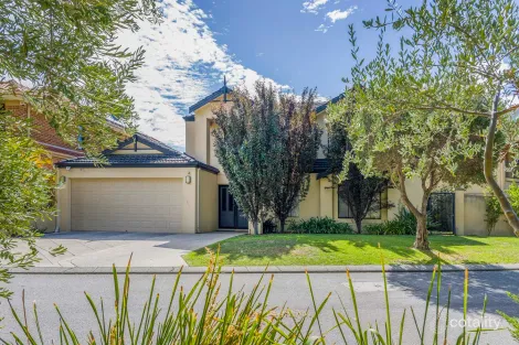 8 Hogg Ave, Salter Point, WA 6152