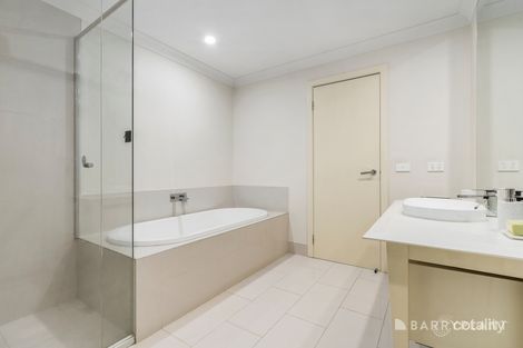 Property photo of 58 Amadeo Way Chirnside Park VIC 3116