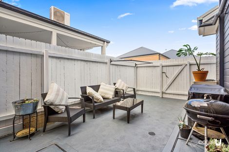 Property photo of 24A Balmoral Parade Tullimbar NSW 2527