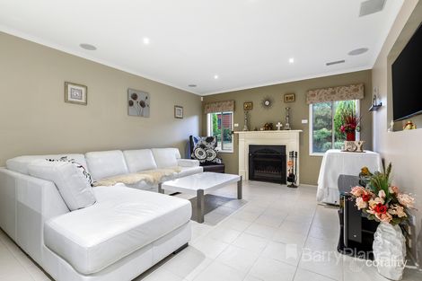 Property photo of 12 Warbler Walk South Morang VIC 3752