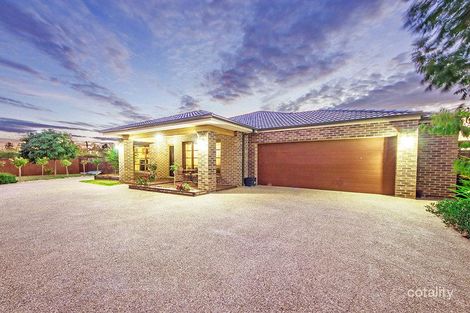 Property photo of 1 Seasons Boulevard Tarneit VIC 3029