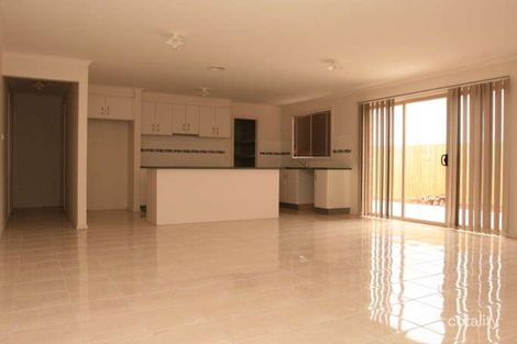 Property photo of 10 Cabarita Street Truganina VIC 3029