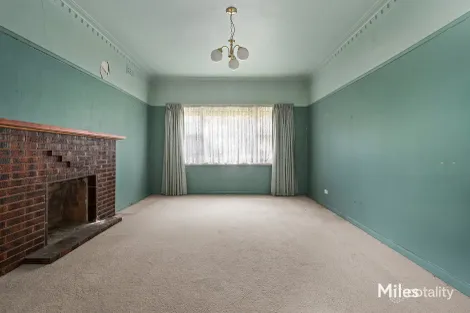 Property photo of 38 Macleod Parade Macleod VIC 3085