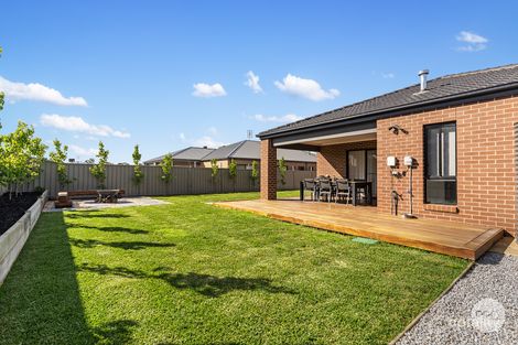 Property photo of 22 Morello Way Epsom VIC 3551