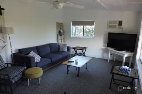 Property photo of 15 Ocean Court Golden Beach VIC 3851