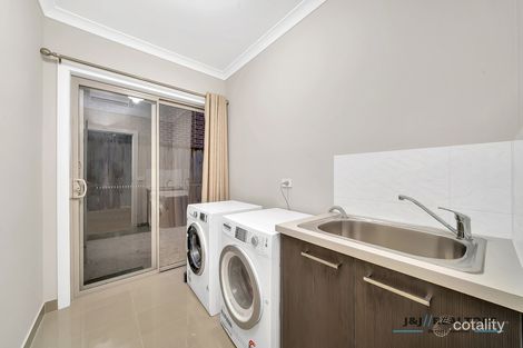 Property photo of 23 Barley Crescent Clyde North VIC 3978