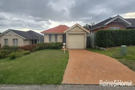 13 Norman Dunlop Cres, Minto, NSW 2566