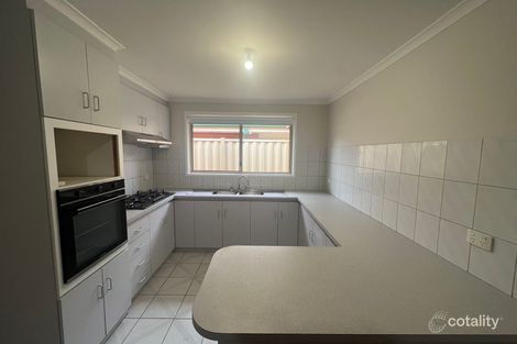 Property photo of 2/3 Nadur Court St Albans VIC 3021