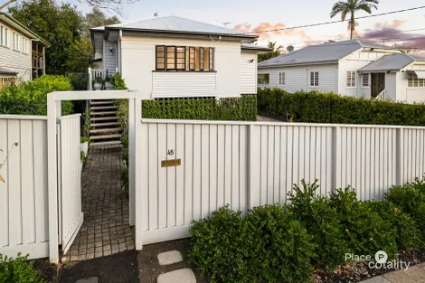 45 Holland Rd, Holland Park, QLD 4121