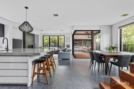 Property photo of 22 Bedervale Loop Doreen VIC 3754