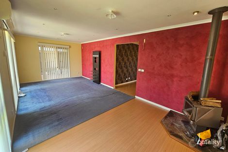 Property photo of 52 Tarneit Road Werribee VIC 3030