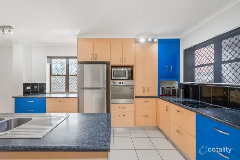 Property photo of 6/83-85 Auckland Street Gladstone Central QLD 4680