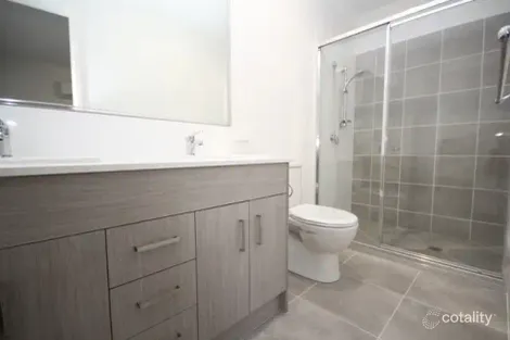 Property photo of 10 Silvertop Crescent Spring Mountain QLD 4300