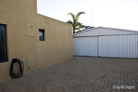Property photo of 2 Ozone Court Halls Head WA 6210