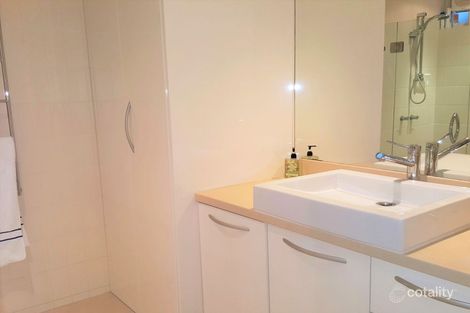 Property photo of 5/16-20 East Crescent Street McMahons Point NSW 2060