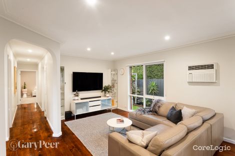 Property photo of 2/21 Gnarwyn Road Carnegie VIC 3163