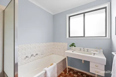 Property photo of 39 Devenish Road St James VIC 3727