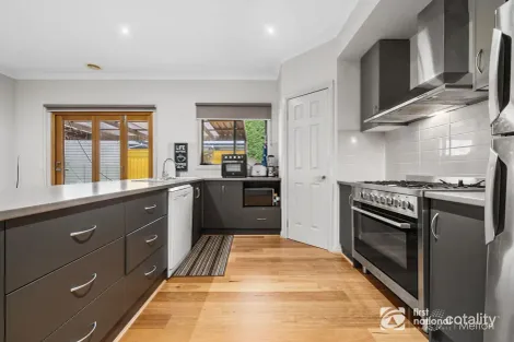 Property photo of 35 Bendigo Drive Eynesbury VIC 3338