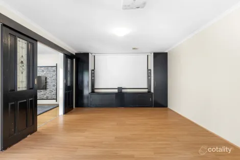 Property photo of 85 Pecks Road Sydenham VIC 3037