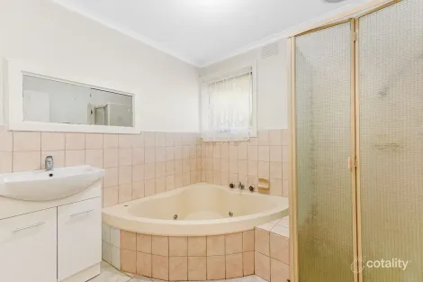 Property photo of 1/72-74 Regent Avenue Springvale VIC 3171