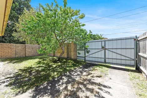 Property photo of 1/72-74 Regent Avenue Springvale VIC 3171
