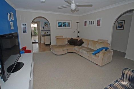Property photo of 13 Delia Avenue Budgewoi NSW 2262