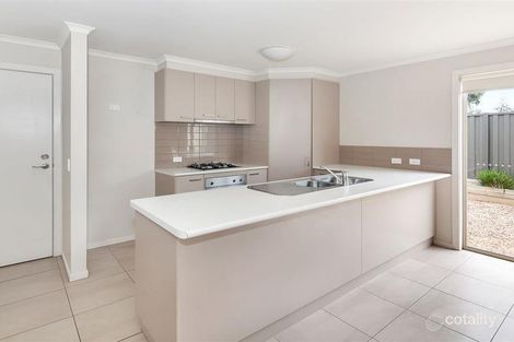Property photo of 2/30 Albion Street Sebastopol VIC 3356