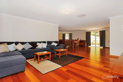Property photo of 33 Glen Road Lesmurdie WA 6076