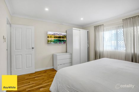 Property photo of 31 Calvert Way Girrawheen WA 6064