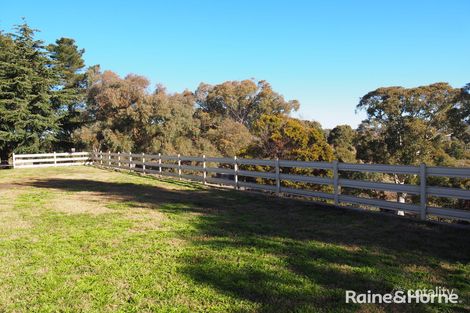 Property photo of 10 Narambla Drive Clifton Grove NSW 2800
