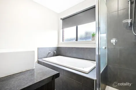 Property photo of 4 Dundas Road Wyndham Vale VIC 3024