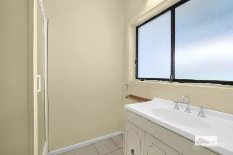 Property photo of 31 Kent Street Moe VIC 3825