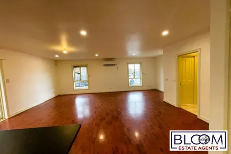Property photo of 2/5 Fieldlark Court Werribee VIC 3030