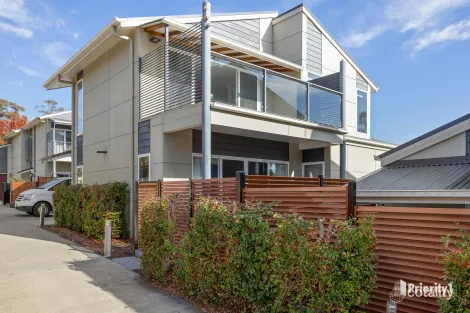Property photo of 1/60A Keck Street Flora Hill VIC 3550
