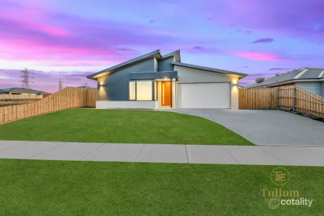 Property photo of 39 Freeman Circuit Newborough VIC 3825