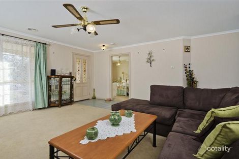 Property photo of 51 Jade Crescent Wyndham Vale VIC 3024