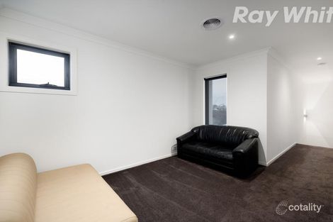 Property photo of 16 Edinburgh Circuit Bundoora VIC 3083
