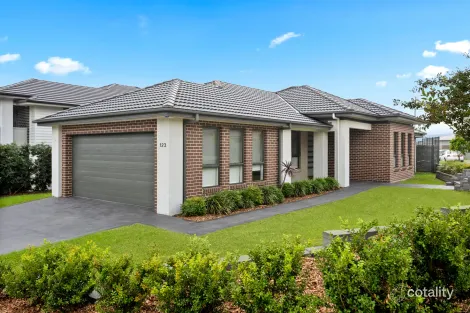 Property photo of 123 Balmoral Parade Tullimbar NSW 2527