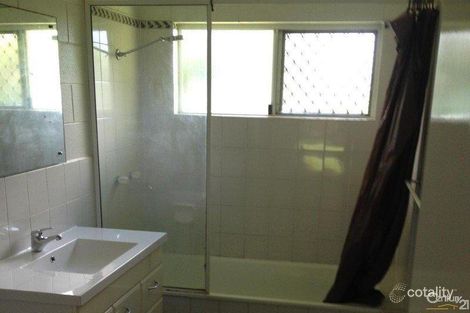 Property photo of 4 Bicentennial Road Bentley Park QLD 4869