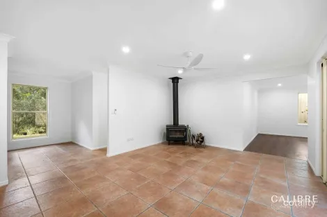 Property photo of 1 Seraya Court Closeburn QLD 4520