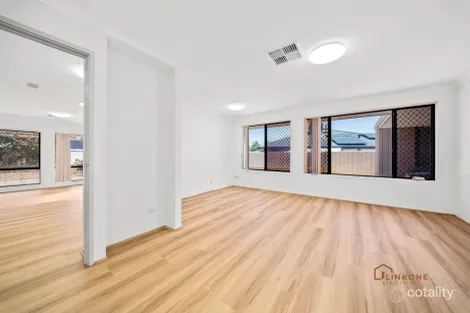 Property photo of 16 Reflection Gardens Ballajura WA 6066