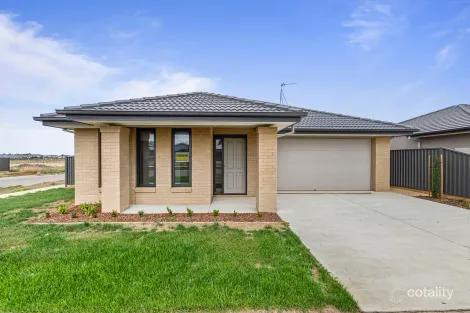 39 Hutchinson Dr, Lucas, VIC 3350